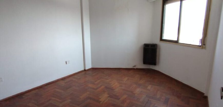 VENDO DPTO 2 DORM EN MICROCENTRO